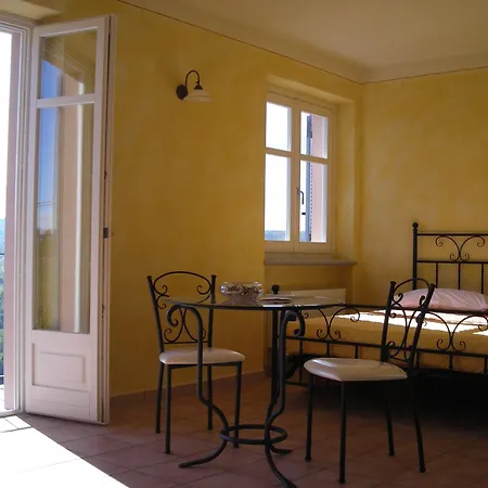 Casa di campagna Bricco Rosso Farigliano
