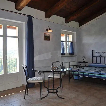 布里克罗索乡村民宿 * Farigliano